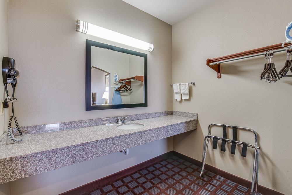 Executive Inn & Suites Cushing Экстерьер фото